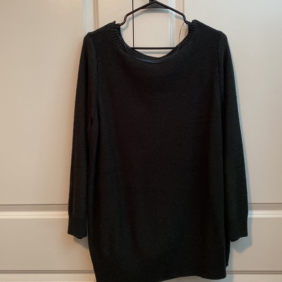 Hunter Green Sweater - Picture 2 of 6